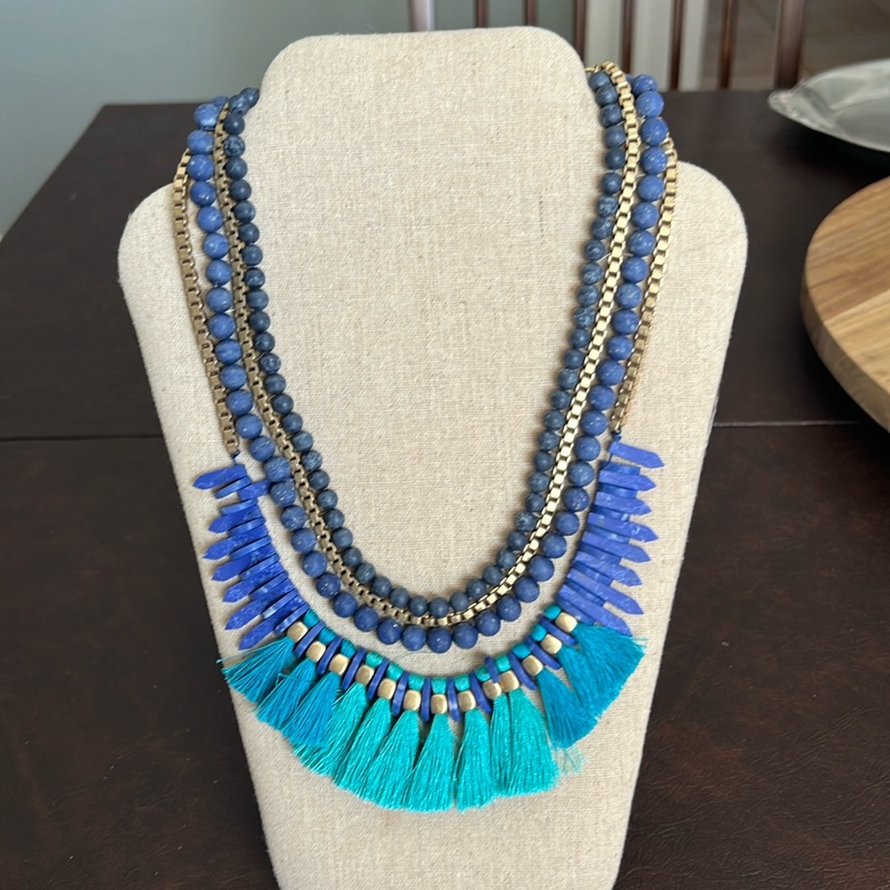 Stella and Dot like new Tresse statement necklace